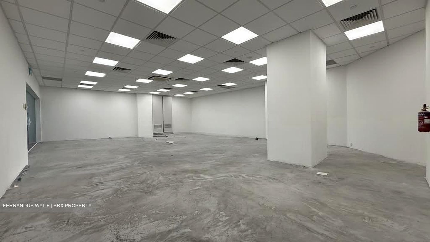 Coronation Shopping Plaza (D10), Shop House #568024001